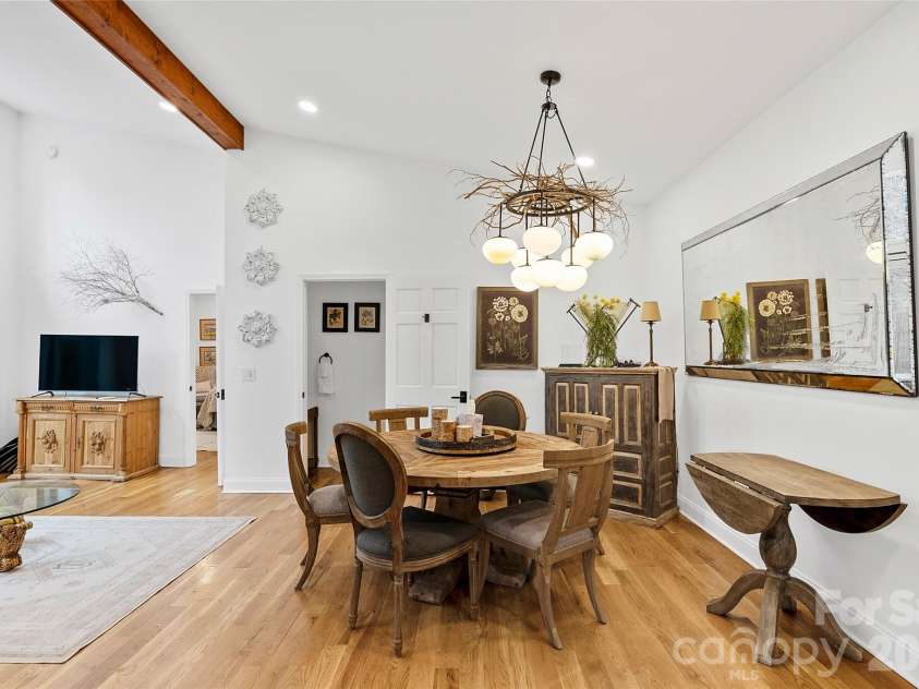 125 Little Willow Circle, Hendersonville, NC 28739.  MLS# CAR4403476, YatesRealty ID 44489. 