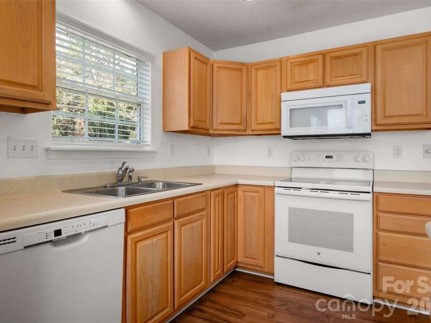 12231 Hood Bend Court, Charlotte, NC 28273.  MLS# CAR4356989, YatesRealty ID 4449. 