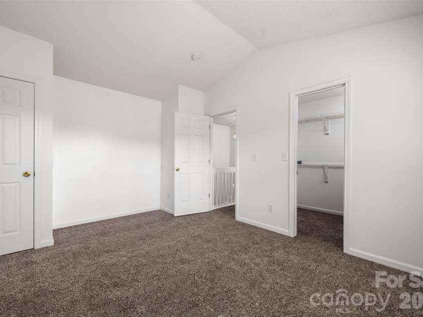12231 Hood Bend Court, Charlotte, NC 28273.  MLS# CAR4356989, YatesRealty ID 4449. 