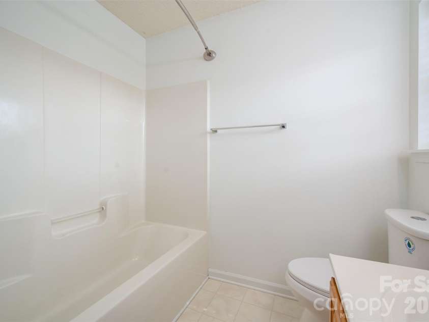 12231 Hood Bend Court, Charlotte, NC 28273.  MLS# CAR4356989, YatesRealty ID 4449. 