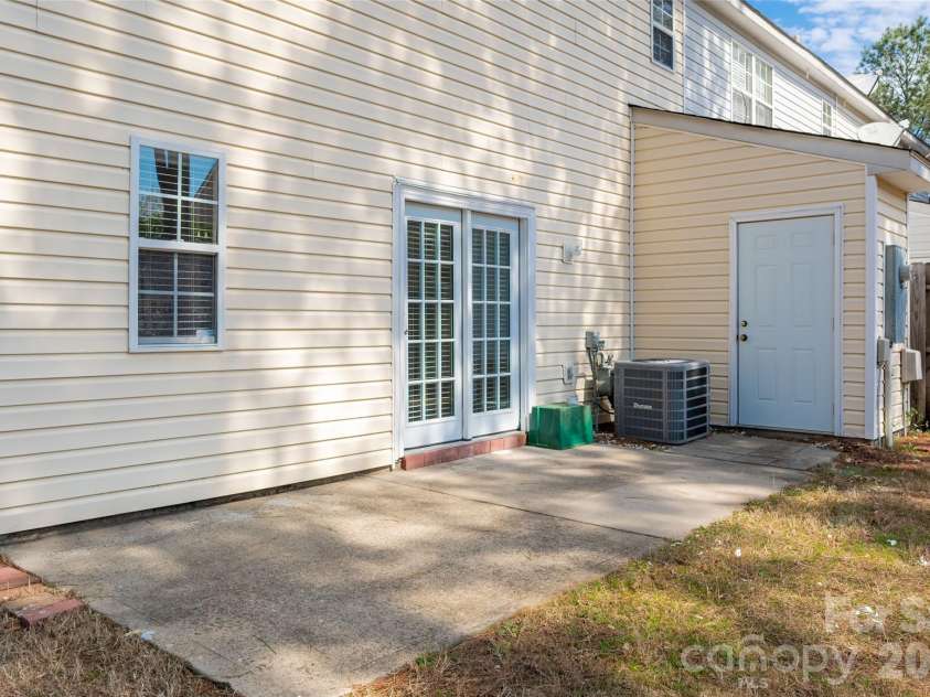 12231 Hood Bend Court, Charlotte, NC 28273.  MLS# CAR4356989, YatesRealty ID 4449. 