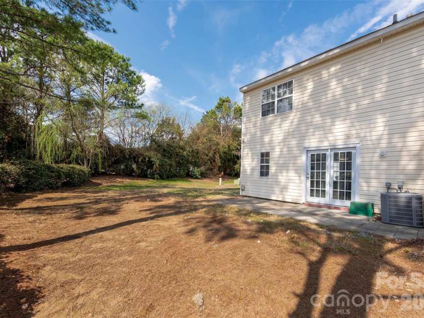 12231 Hood Bend Court, Charlotte, NC 28273.  MLS# CAR4356989, YatesRealty ID 4449. 