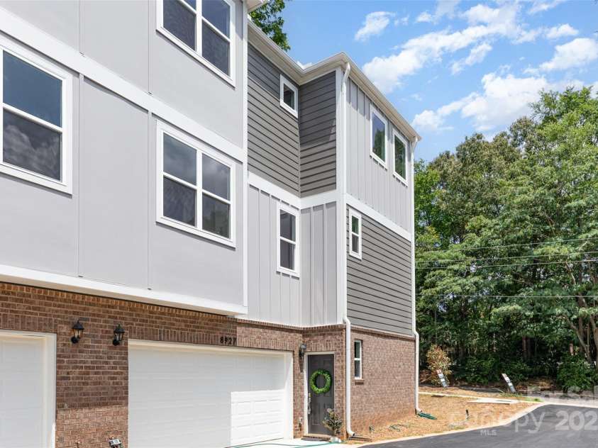 8929 Sharonbrook Drive, Charlotte, NC 28210.  MLS# CAR4243004, YatesRealty ID 4449. 
