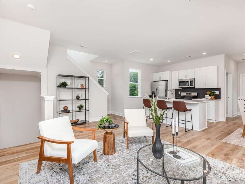 8929 Sharonbrook Drive, Charlotte, NC 28210.  MLS# CAR4243004, YatesRealty ID 4449. 