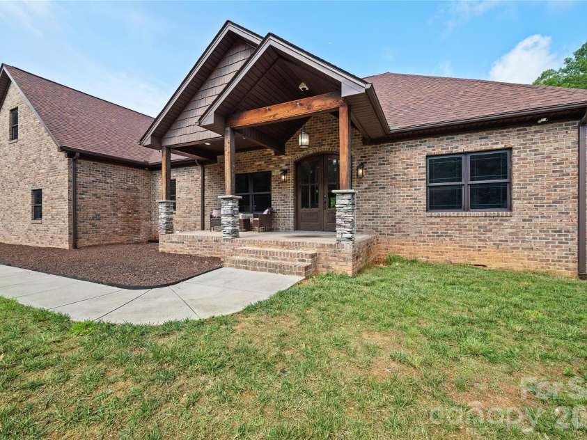 311 Bethesda Road, Lexington, NC 27295.  MLS# CAR4405993, YatesRealty ID 44490. 