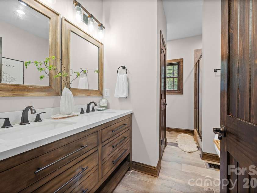 311 Bethesda Road, Lexington, NC 27295.  MLS# CAR4405993, YatesRealty ID 44490. 