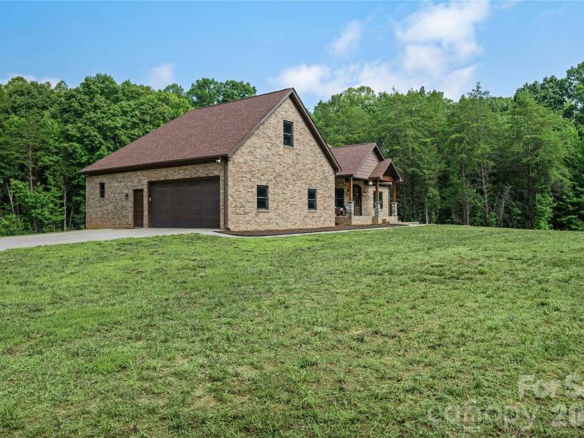 311 Bethesda Road, Lexington, NC 27295.  MLS# CAR4405993, YatesRealty ID 44490. 