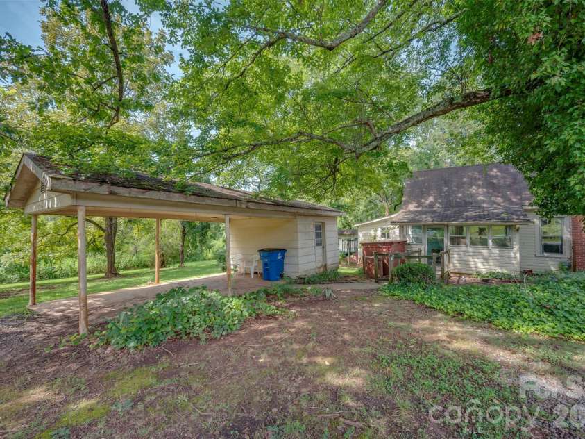 2300 Whitesides Road, Forest City, NC 28043.  MLS# CAR4414830, YatesRealty ID 44492. 