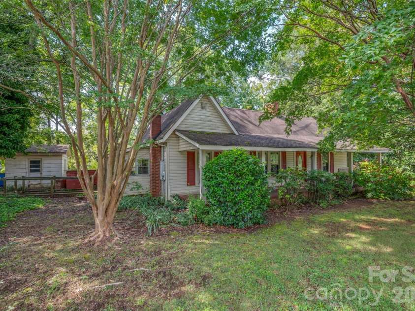 2300 Whitesides Road, Forest City, NC 28043.  MLS# CAR4414830, YatesRealty ID 44492. 