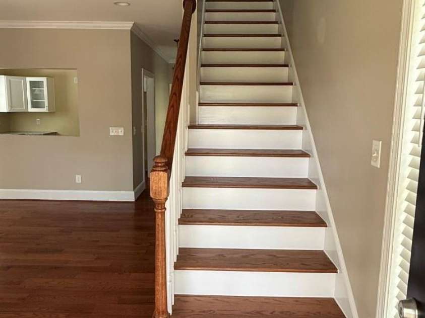 133 CIRCLE Drive, Salisbury, NC 28144.  MLS# CAR4414918, YatesRealty ID 44493. Stairwell
