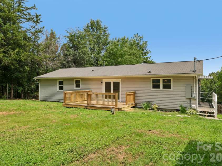33269 Courtland Drive, Albemarle, NC 28001.  MLS# CAR4414928, YatesRealty ID 44496. 