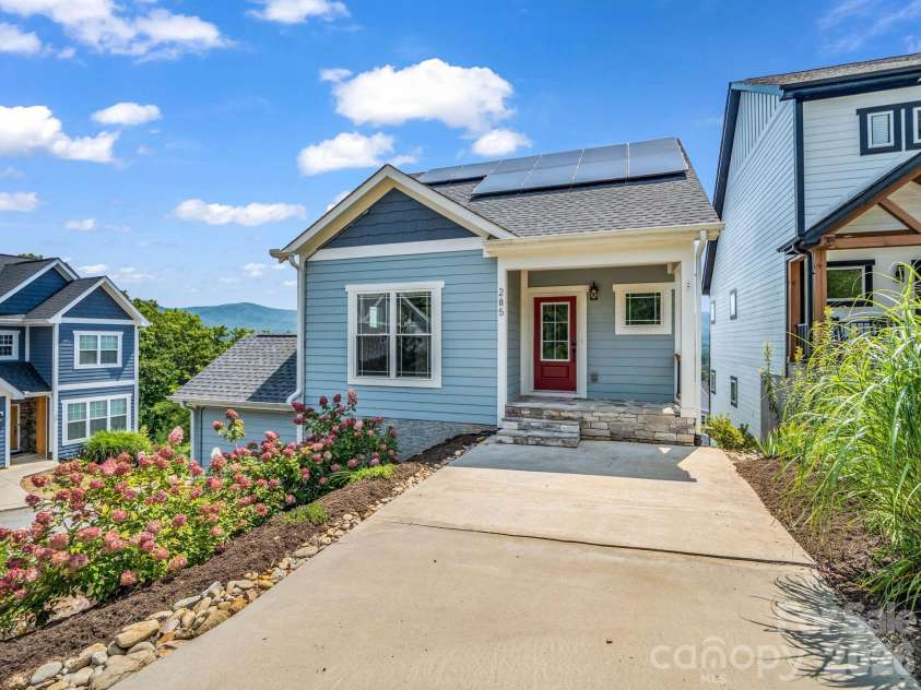 285 Mount Allen Heights, Black Mountain, NC 28711.  MLS# CAR4411652, YatesRealty ID 44497. 