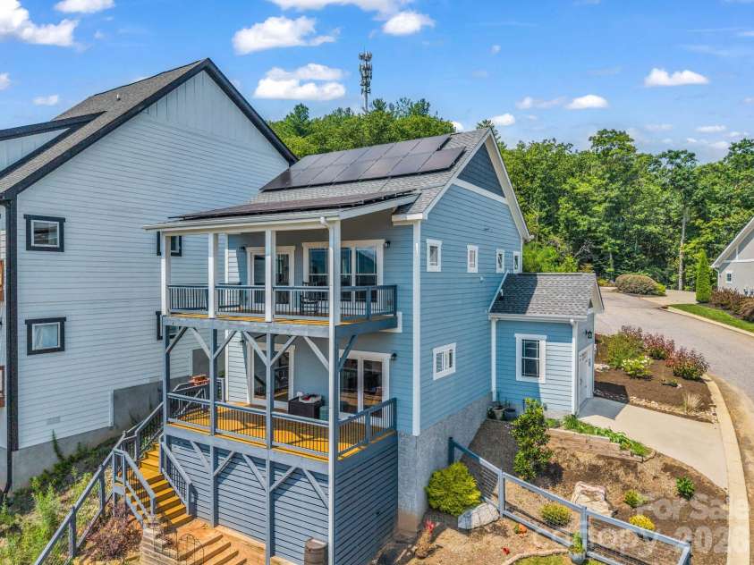 285 Mount Allen Heights, Black Mountain, NC 28711.  MLS# CAR4411652, YatesRealty ID 44497. 