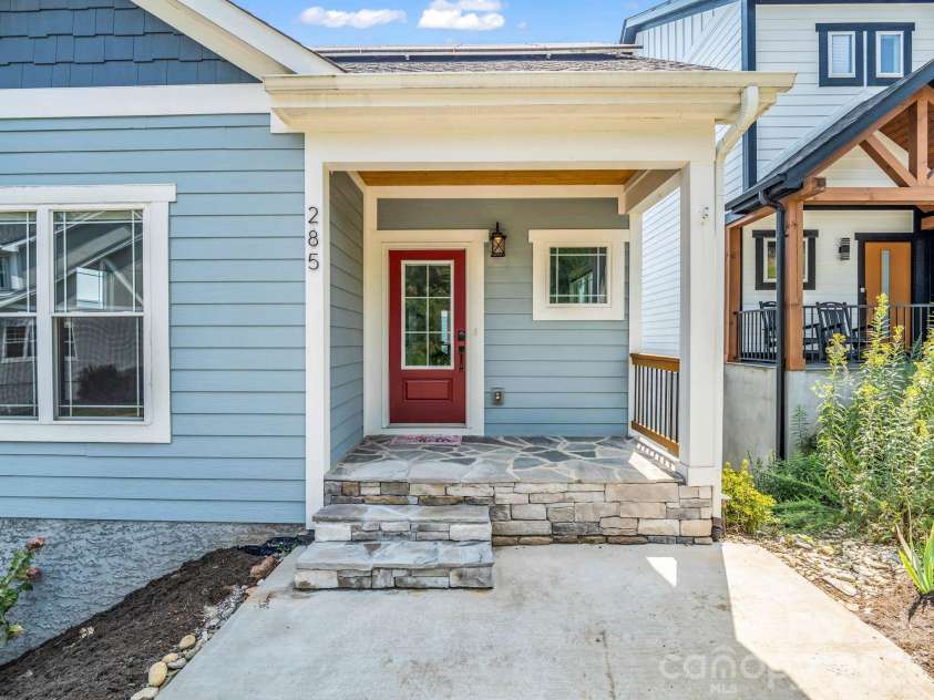 285 Mount Allen Heights, Black Mountain, NC 28711.  MLS# CAR4411652, YatesRealty ID 44497. 