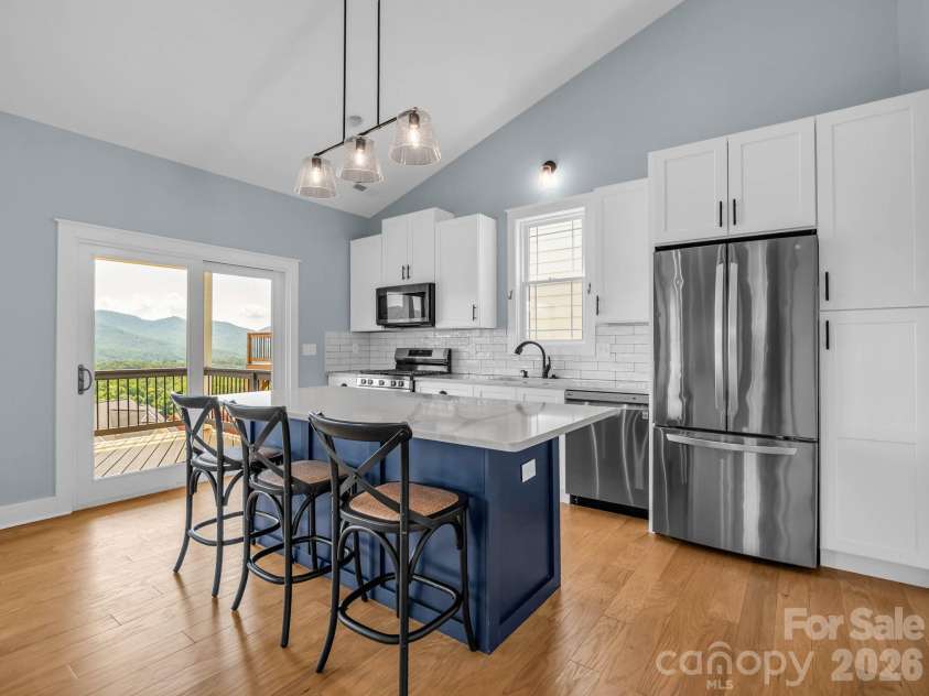 285 Mount Allen Heights, Black Mountain, NC 28711.  MLS# CAR4411652, YatesRealty ID 44497. 