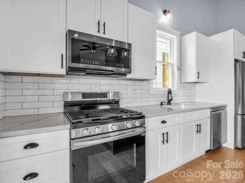 285 Mount Allen Heights, Black Mountain, NC 28711.  MLS# CAR4411652, YatesRealty ID 44497. 