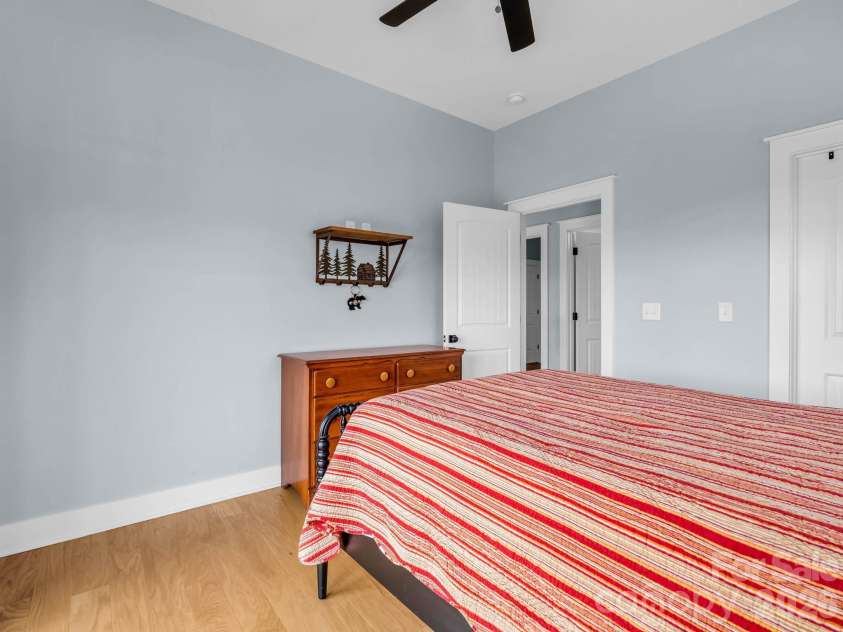 285 Mount Allen Heights, Black Mountain, NC 28711.  MLS# CAR4411652, YatesRealty ID 44497. 
