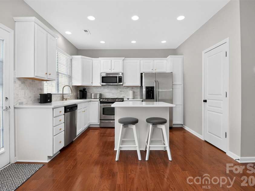 1060 Drayton Court, Fort Mill, SC 29708.  MLS# CAR4414925, YatesRealty ID 44498. 