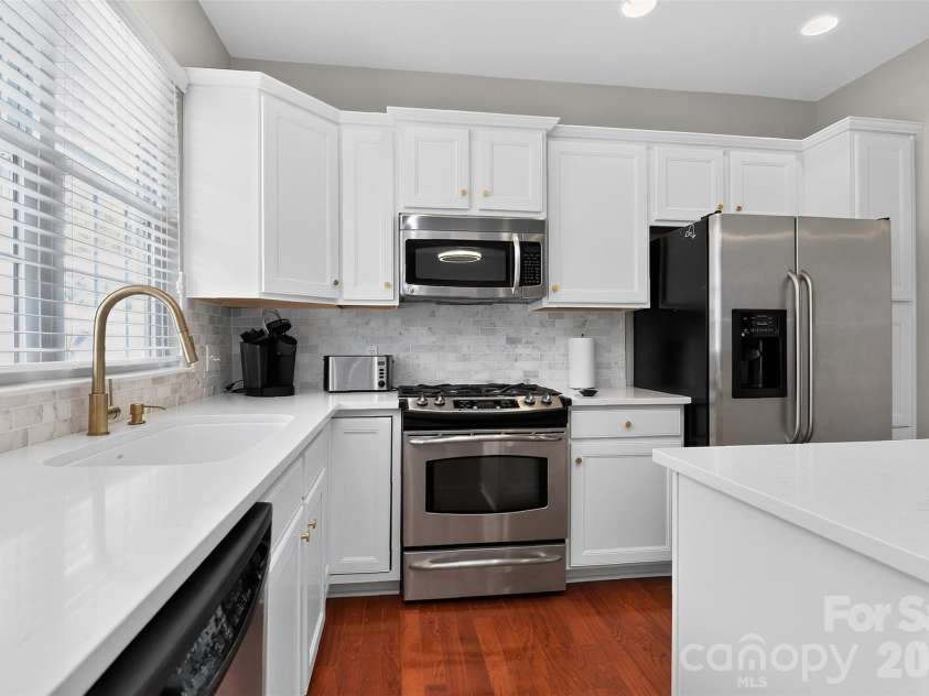 1060 Drayton Court, Fort Mill, SC 29708.  MLS# CAR4414925, YatesRealty ID 44498. 