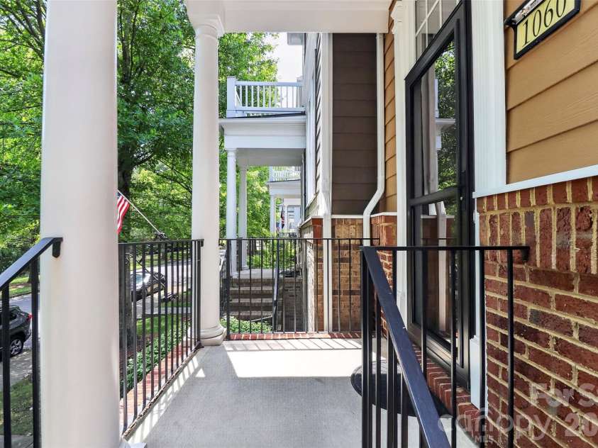 1060 Drayton Court, Fort Mill, SC 29708.  MLS# CAR4414925, YatesRealty ID 44498. 