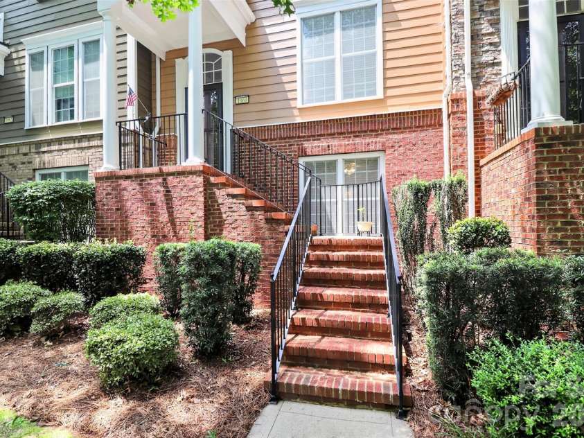 1060 Drayton Court, Fort Mill, SC 29708.  MLS# CAR4414925, YatesRealty ID 44498. 