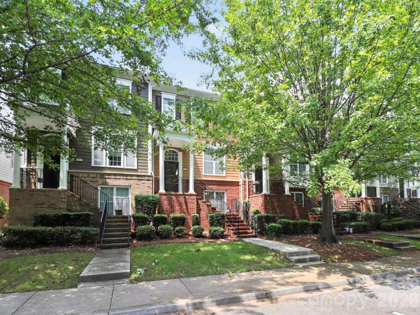 1060 Drayton Court, Fort Mill, SC 29708.  MLS# CAR4414925, YatesRealty ID 44498. 