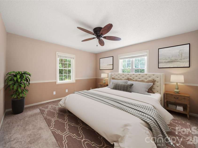 4 Hunters Lane, Hendersonville, NC 28791.  MLS# CAR4413010, YatesRealty ID 44499. Virtually Stagged