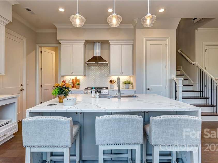 313 Audrey Place, Charlotte, NC 28226.  MLS# CAR3694429, YatesRealty ID 445. 