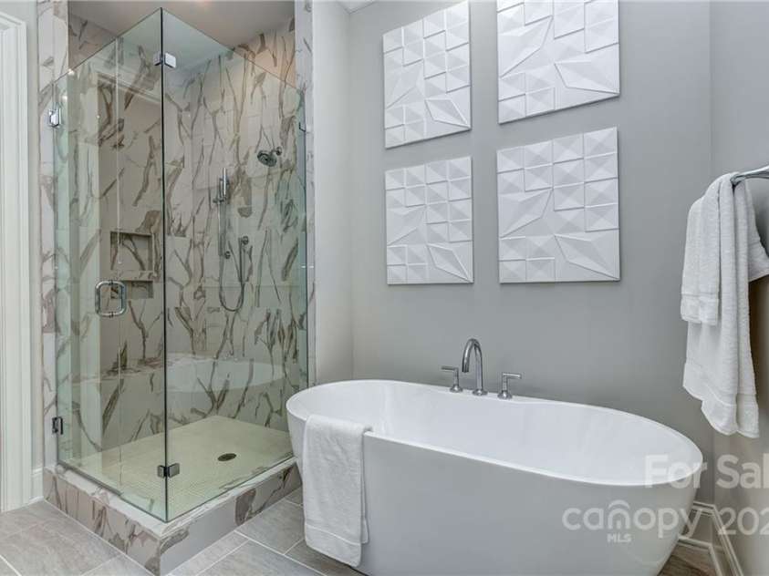 313 Audrey Place, Charlotte, NC 28226.  MLS# CAR3694429, YatesRealty ID 445. 