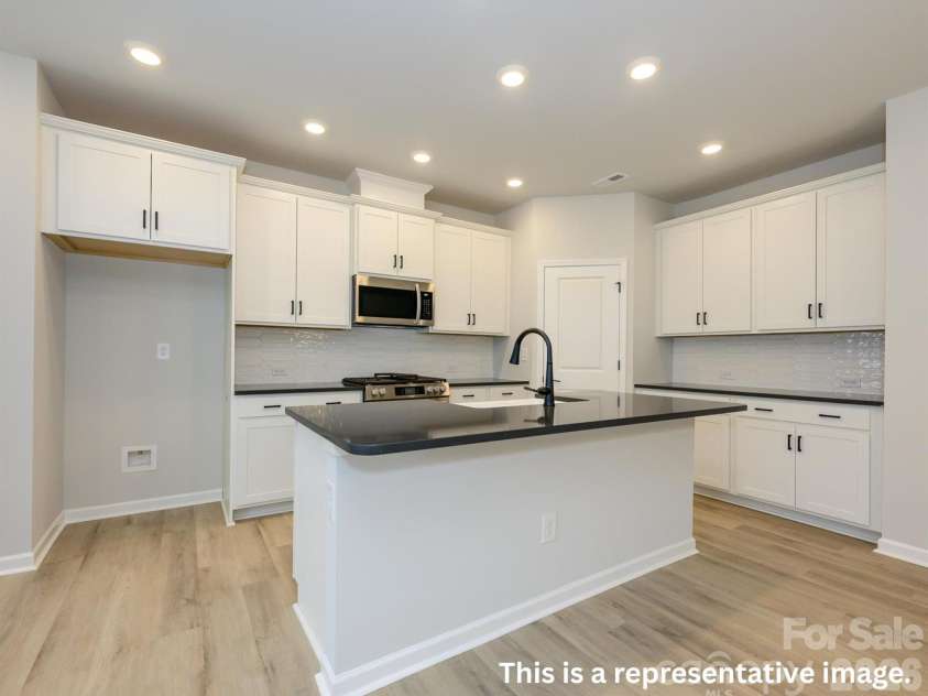 10112 Mamillion Drive, Huntersville, NC 28078.  MLS# CAR4336234, YatesRealty ID 4450. 