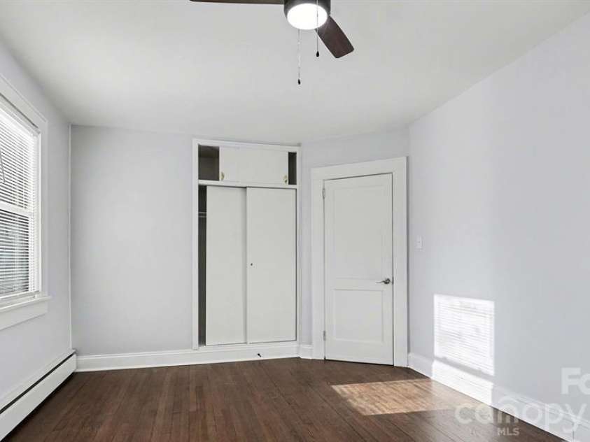 225 Valley View Place, Salisbury, NC 28144.  MLS# CAR4414931, YatesRealty ID 44500. Bdrm 3