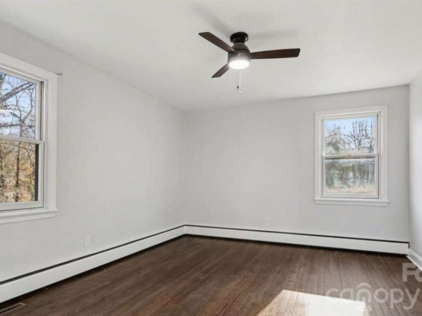 225 Valley View Place, Salisbury, NC 28144.  MLS# CAR4414931, YatesRealty ID 44500. Main bdrm