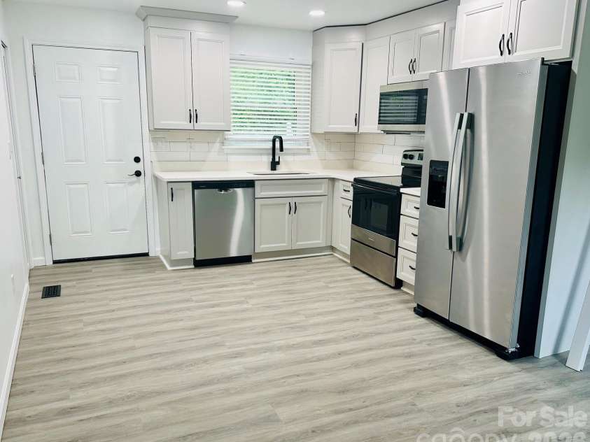 1000 1st Street Drive, Conover, NC 28613.  MLS# CAR4413104, YatesRealty ID 44502. 