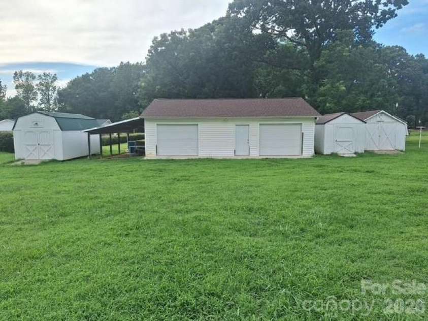 1227 Dogwood Lane, Salisbury, NC 28146.  MLS# CAR4414920, YatesRealty ID 44503. 