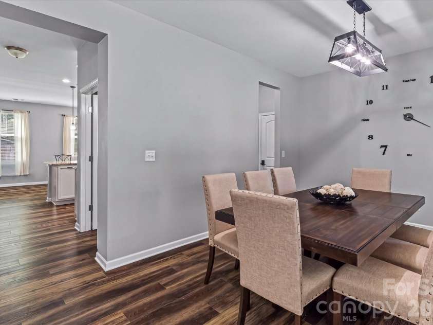 7513 Meridale Forest Drive, Charlotte, NC 28269.  MLS# CAR4414384, YatesRealty ID 44504. Formal Dining Room