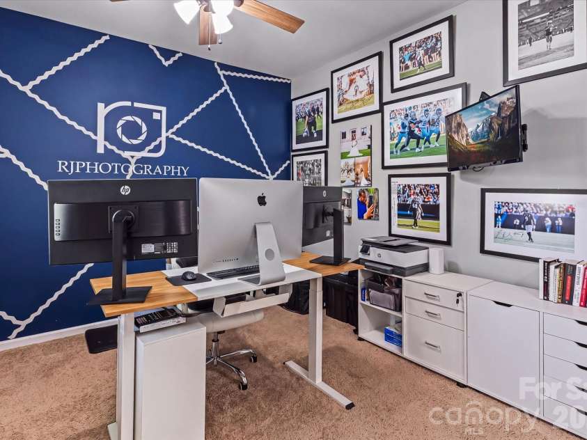 7513 Meridale Forest Drive, Charlotte, NC 28269.  MLS# CAR4414384, YatesRealty ID 44504. Office / Flex Room