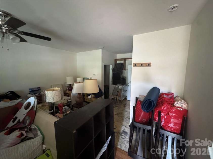 19010 Lake Breeze Drive, Cornelius, NC 28031.  MLS# CAR4414917, YatesRealty ID 44505. 
