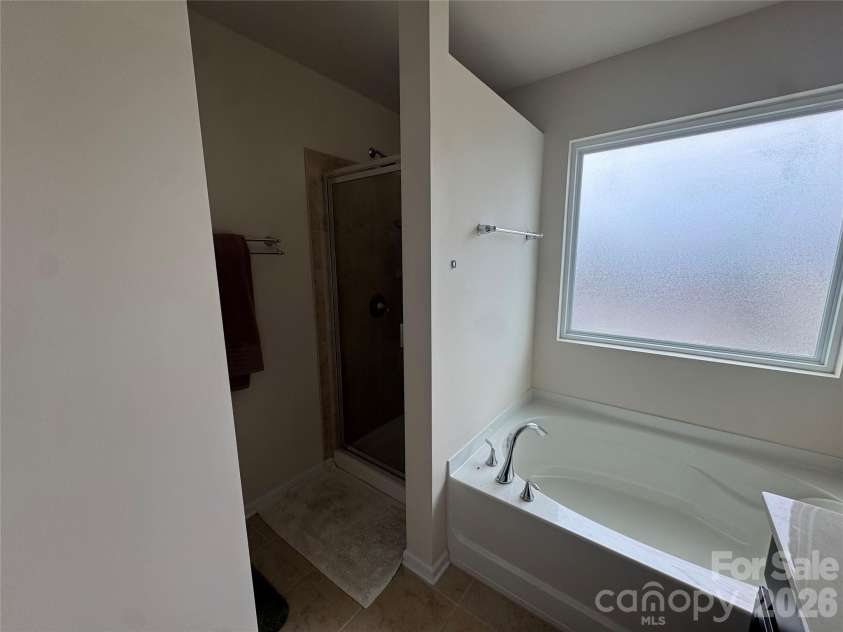 19010 Lake Breeze Drive, Cornelius, NC 28031.  MLS# CAR4414917, YatesRealty ID 44505. 