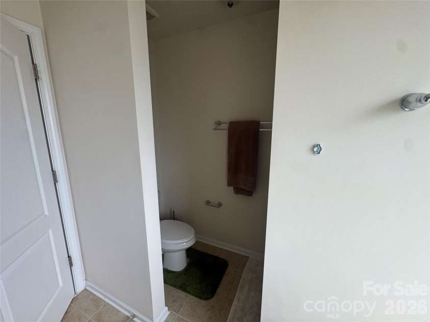 19010 Lake Breeze Drive, Cornelius, NC 28031.  MLS# CAR4414917, YatesRealty ID 44505. 