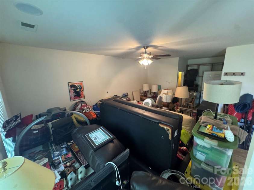 19010 Lake Breeze Drive, Cornelius, NC 28031.  MLS# CAR4414917, YatesRealty ID 44505. First Floor Entry Room