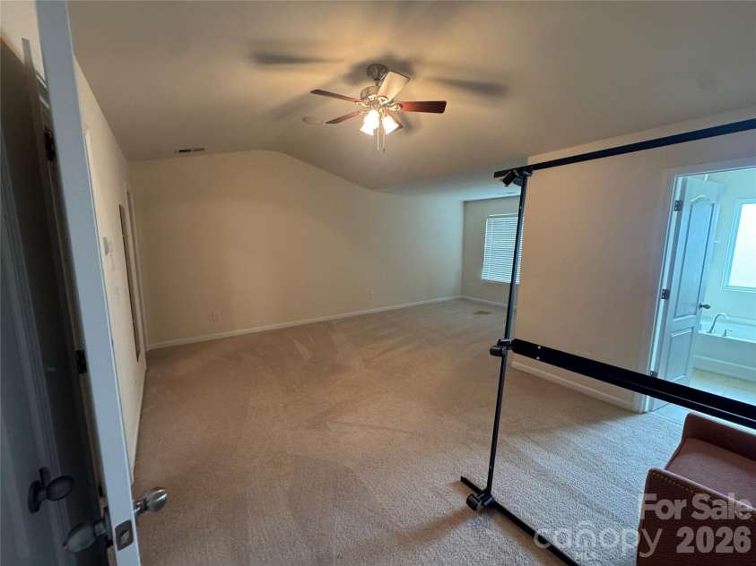 19010 Lake Breeze Drive, Cornelius, NC 28031.  MLS# CAR4414917, YatesRealty ID 44505. Primary Bedroom