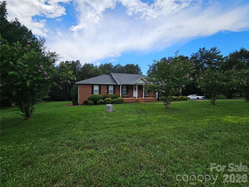 306 Gardner Point Drive, Stoney Point, NC 28678.  MLS# CAR4414686, YatesRealty ID 44506. 