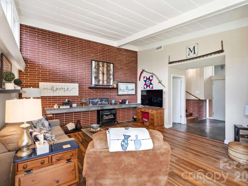 1656 Eastwood Drive, Kannapolis, NC 28083.  MLS# CAR4414753, YatesRealty ID 44507. 