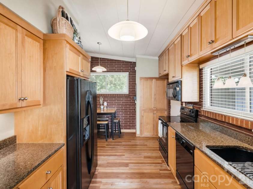 1656 Eastwood Drive, Kannapolis, NC 28083.  MLS# CAR4414753, YatesRealty ID 44507. 