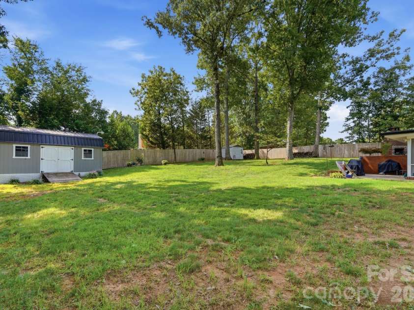 1656 Eastwood Drive, Kannapolis, NC 28083.  MLS# CAR4414753, YatesRealty ID 44507. 