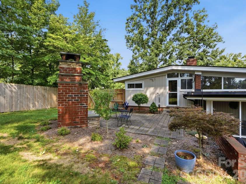1656 Eastwood Drive, Kannapolis, NC 28083.  MLS# CAR4414753, YatesRealty ID 44507. 