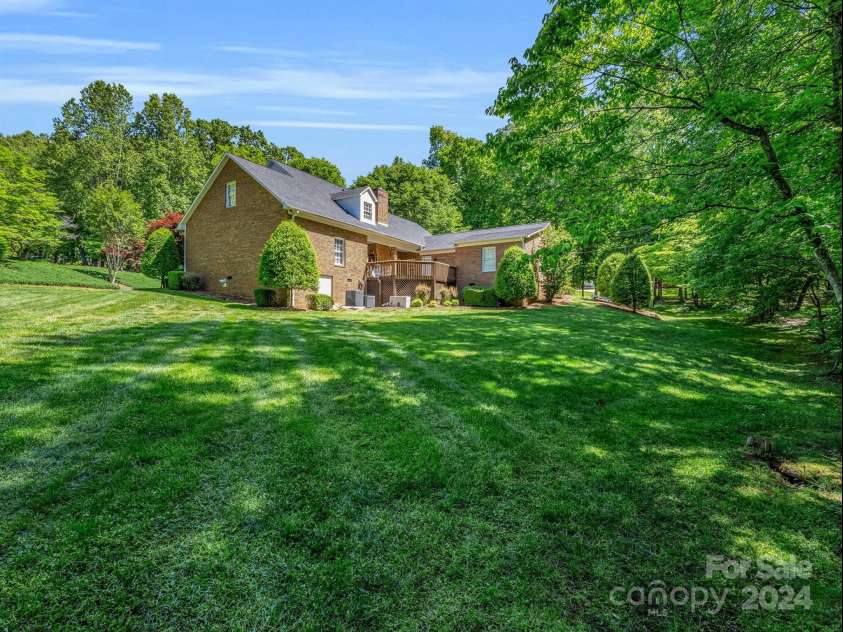 107 Fairforest Drive, Rutherfordton, NC 28139.  MLS# CAR4150872, YatesRealty ID 4451. 