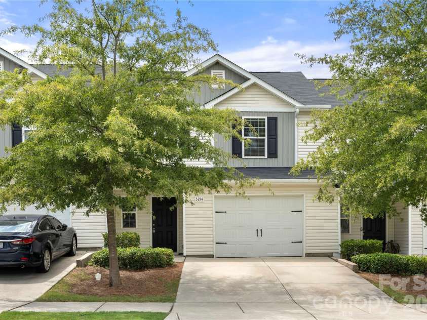 3214 Ellingford Road, Charlotte, NC 28214.  MLS# CAR4414889, YatesRealty ID 44510. 