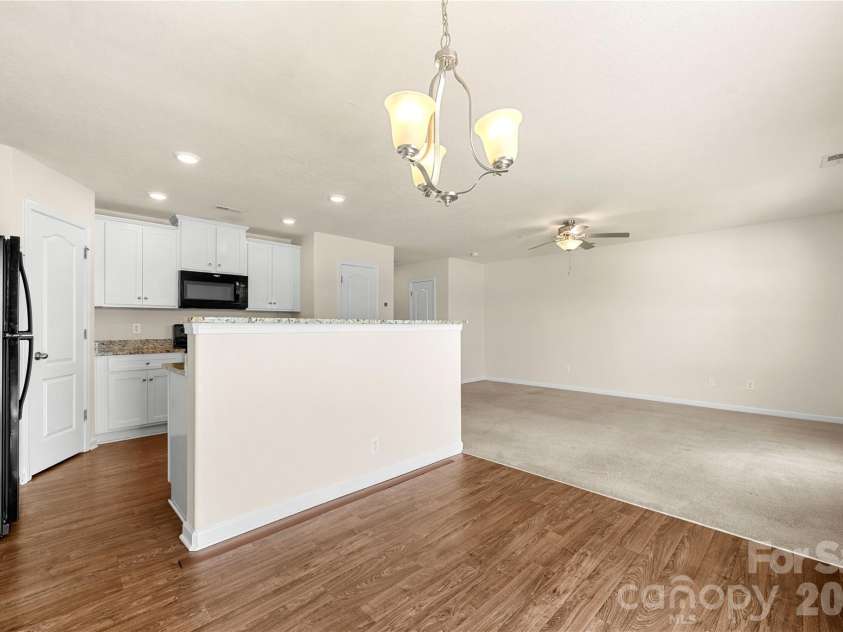 3214 Ellingford Road, Charlotte, NC 28214.  MLS# CAR4414889, YatesRealty ID 44510. 