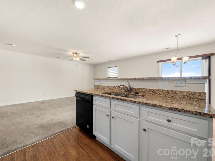 3214 Ellingford Road, Charlotte, NC 28214.  MLS# CAR4414889, YatesRealty ID 44510. 
